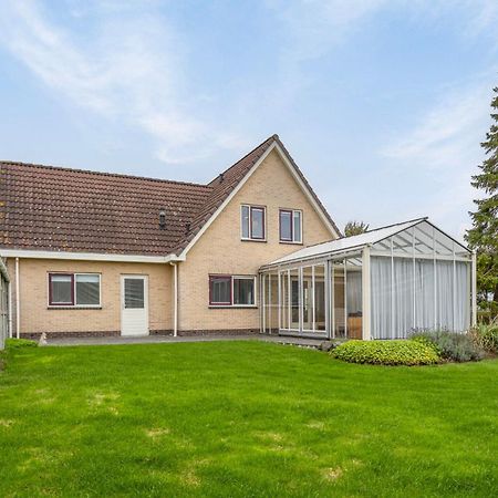 Oostvaarders Vakantiehuis آلميره المظهر الخارجي الصورة